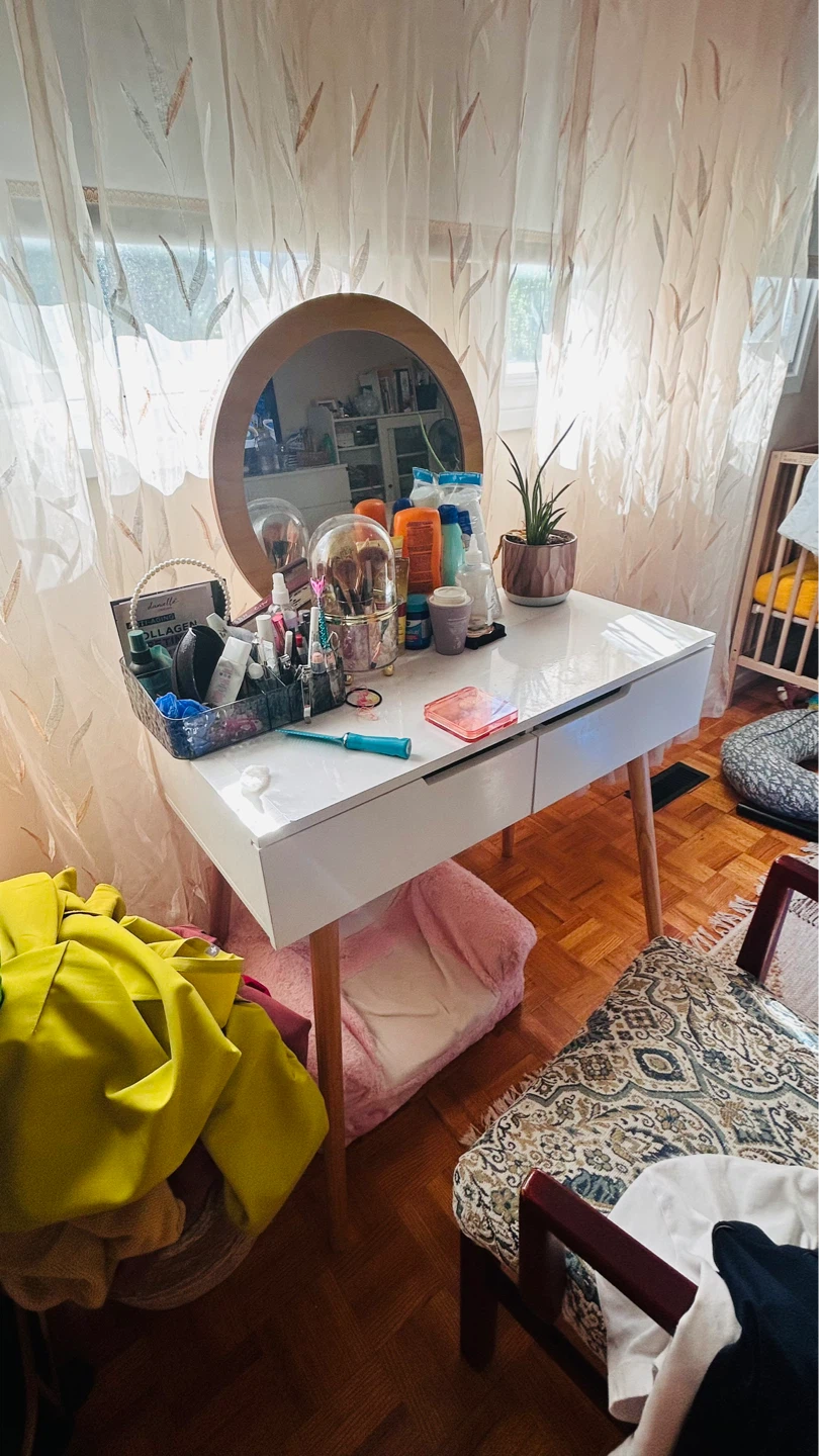 White Makeup Vanity Table with Mirror