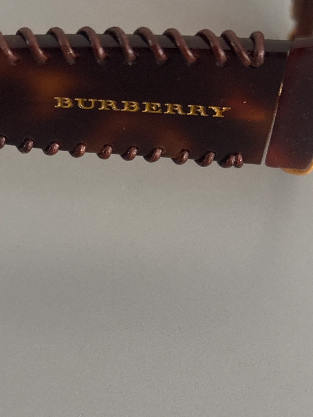 Burberry Sunglasses with Case- New - photo 3