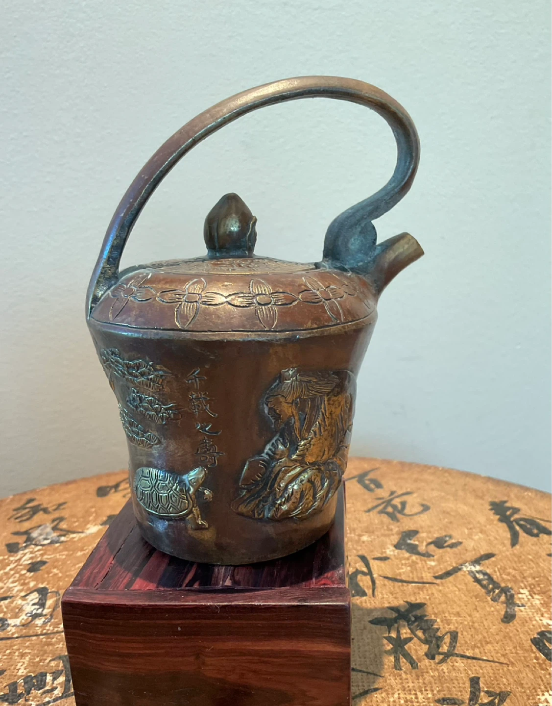 Ornate Vintage Chinese Cast-bronze Wine Pot with Relief Carvings - photo 2