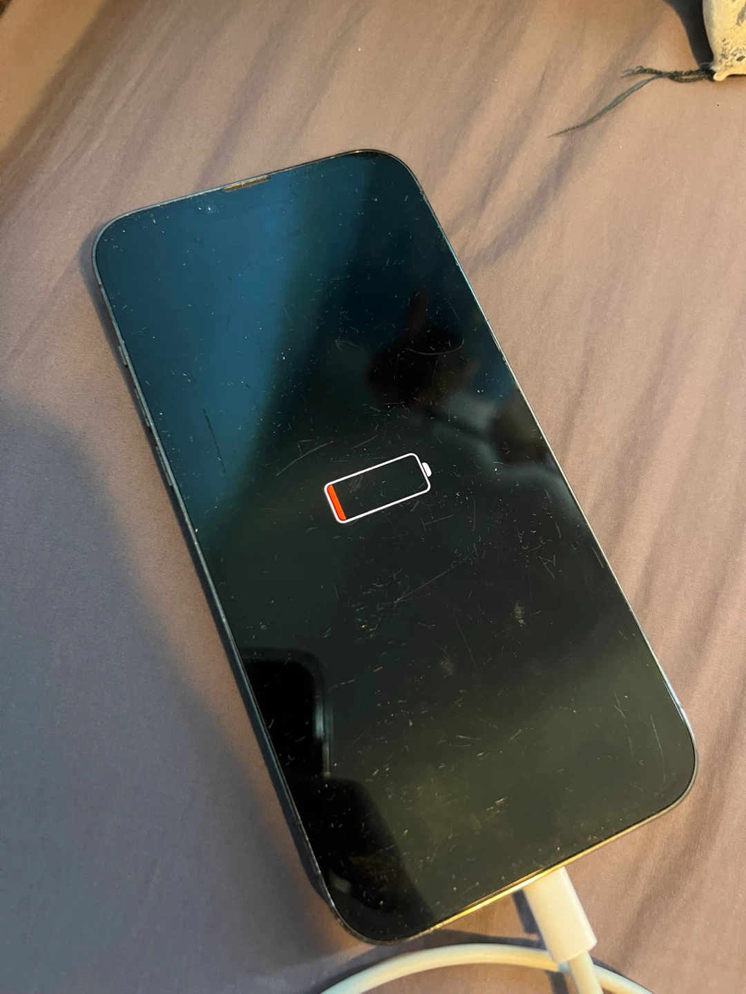IPhone 13 Pro Max iCloud locked