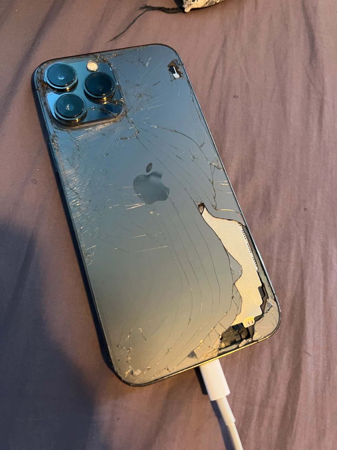 IPhone 13 Pro Max iCloud locked - photo 2