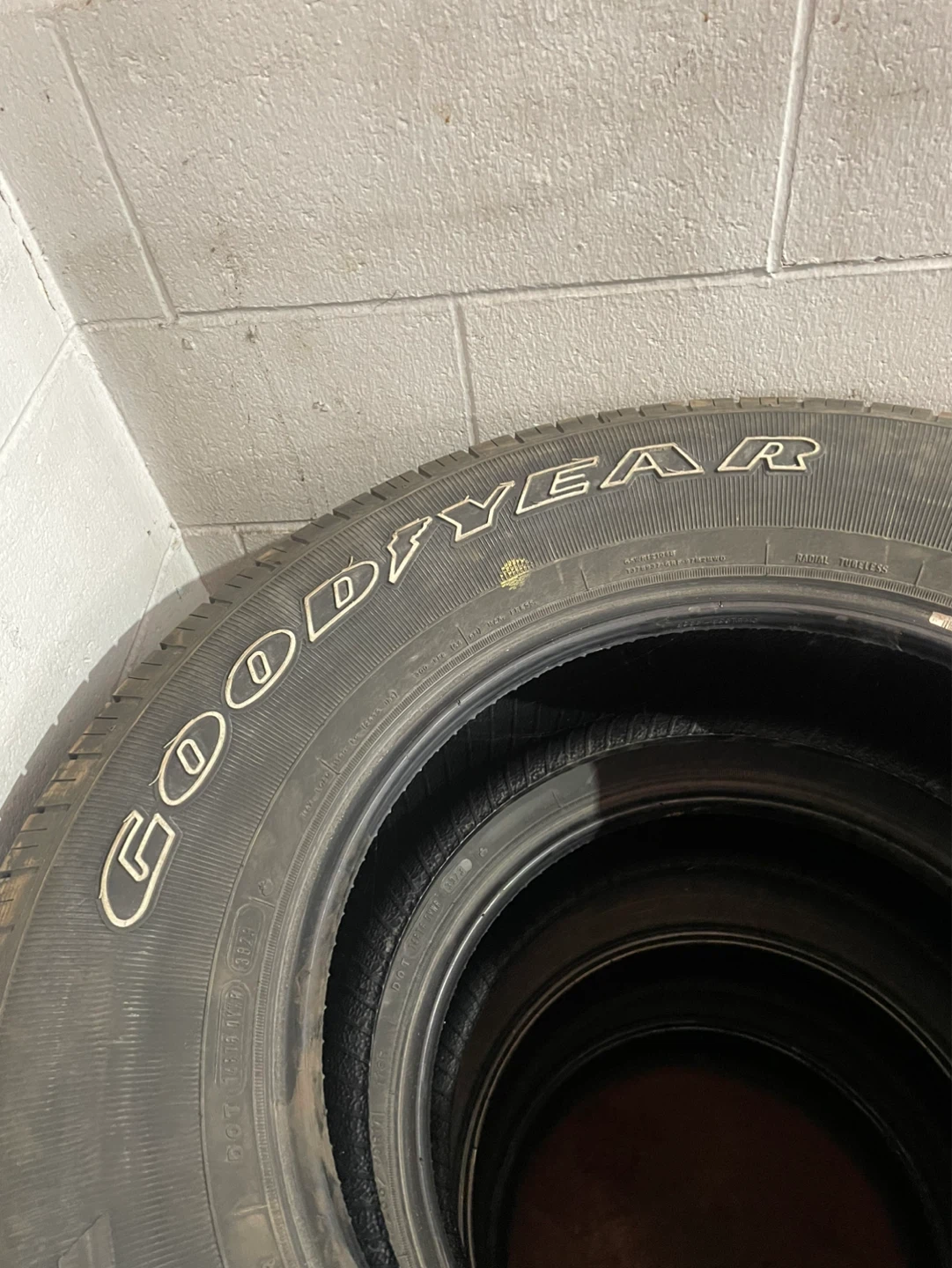 goodyear wrangler all season tires set of 4 very good condition - photo 2
