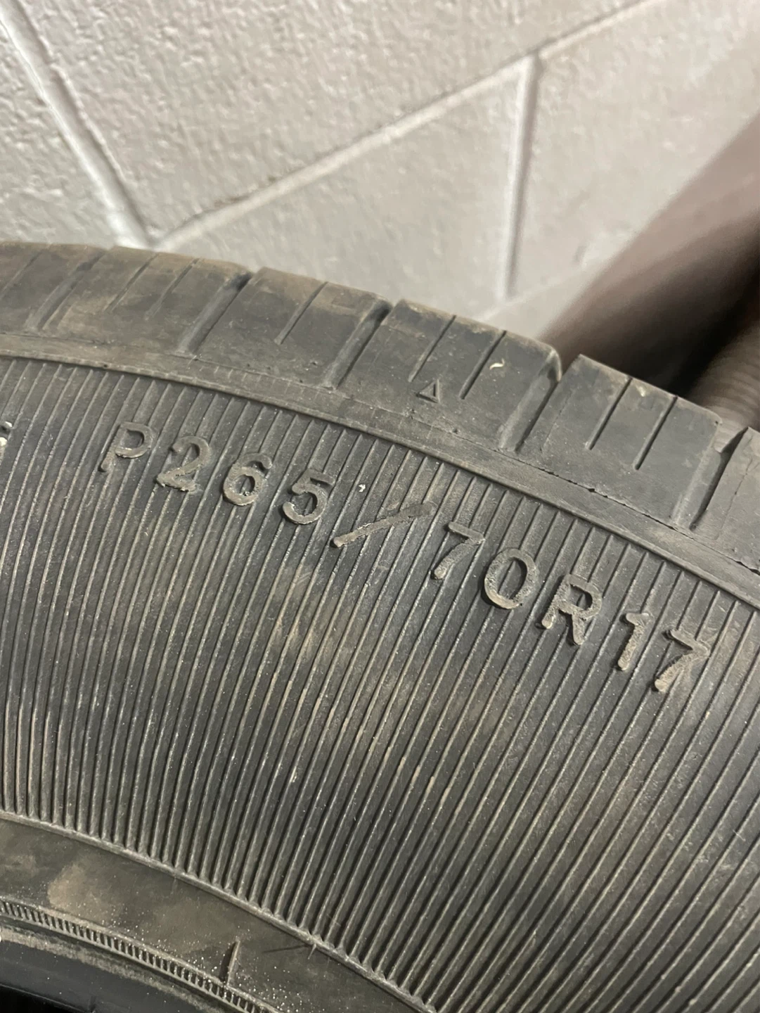 goodyear wrangler all season tires set of 4 very good condition - photo 4