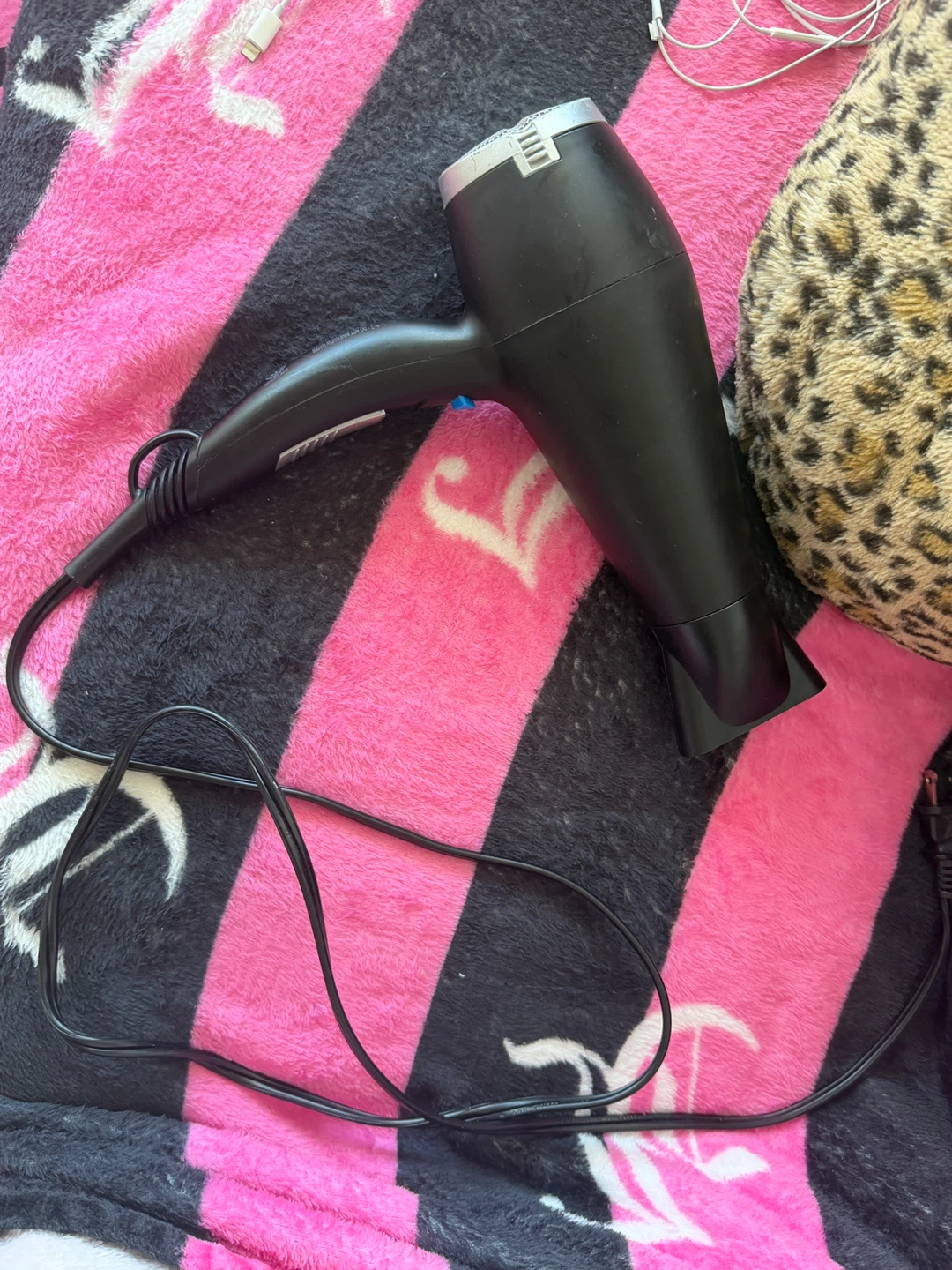 TRESemmé Hair Dryer - photo 2