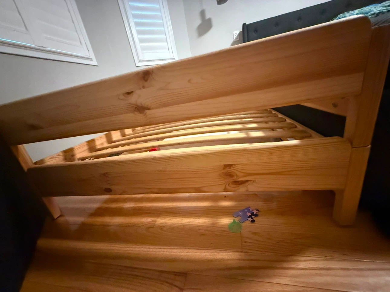 IKEA stacked bed without mattress - photo 3