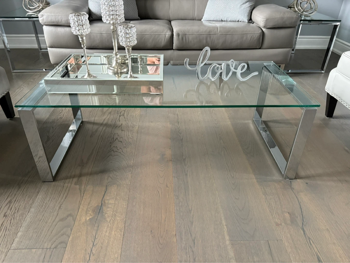 Urban barn gorgeous glass coffee table excellent cond