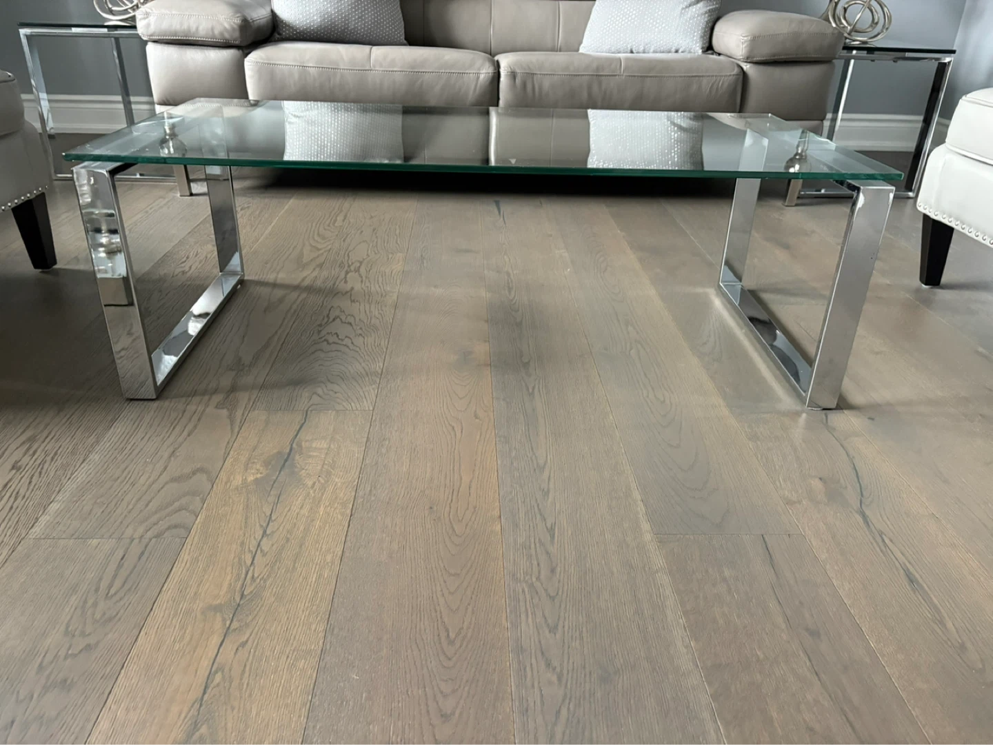 Urban barn gorgeous glass coffee table excellent cond - photo 4