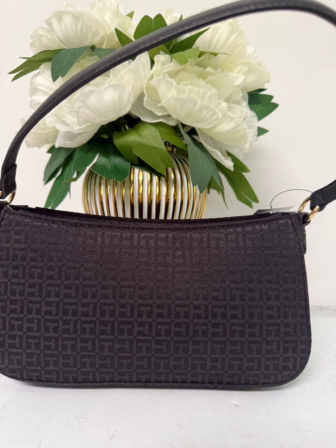 Tommy Hilfiger Black Monogram Shoulder Bag - photo 2