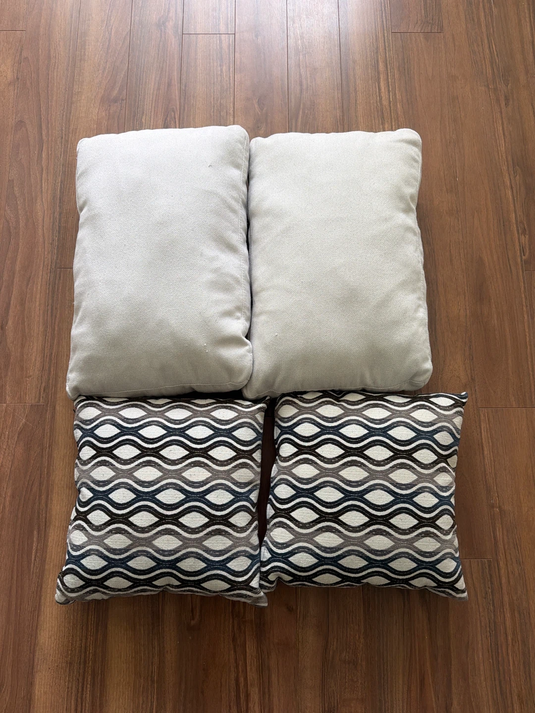 Set of 4 Throw Pillows