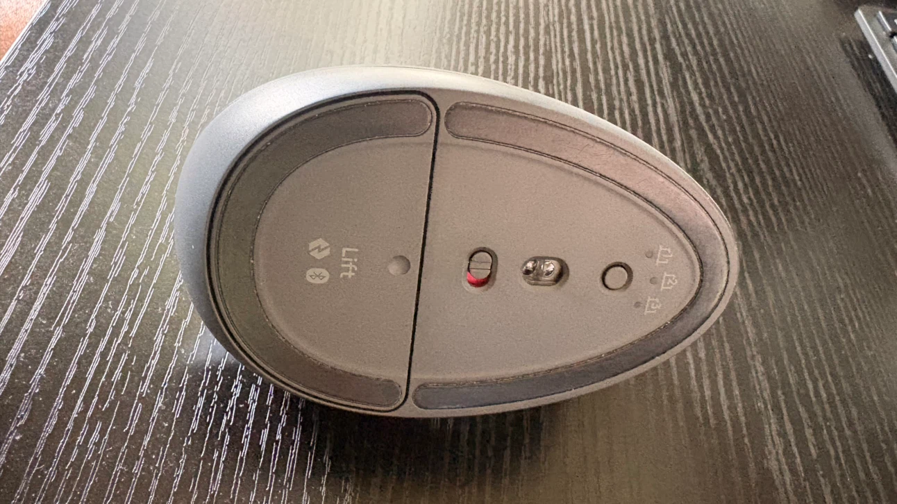 Logitech Lift Vertical Ergonomic Mouse with Logi Bolt Receiver - photo 3