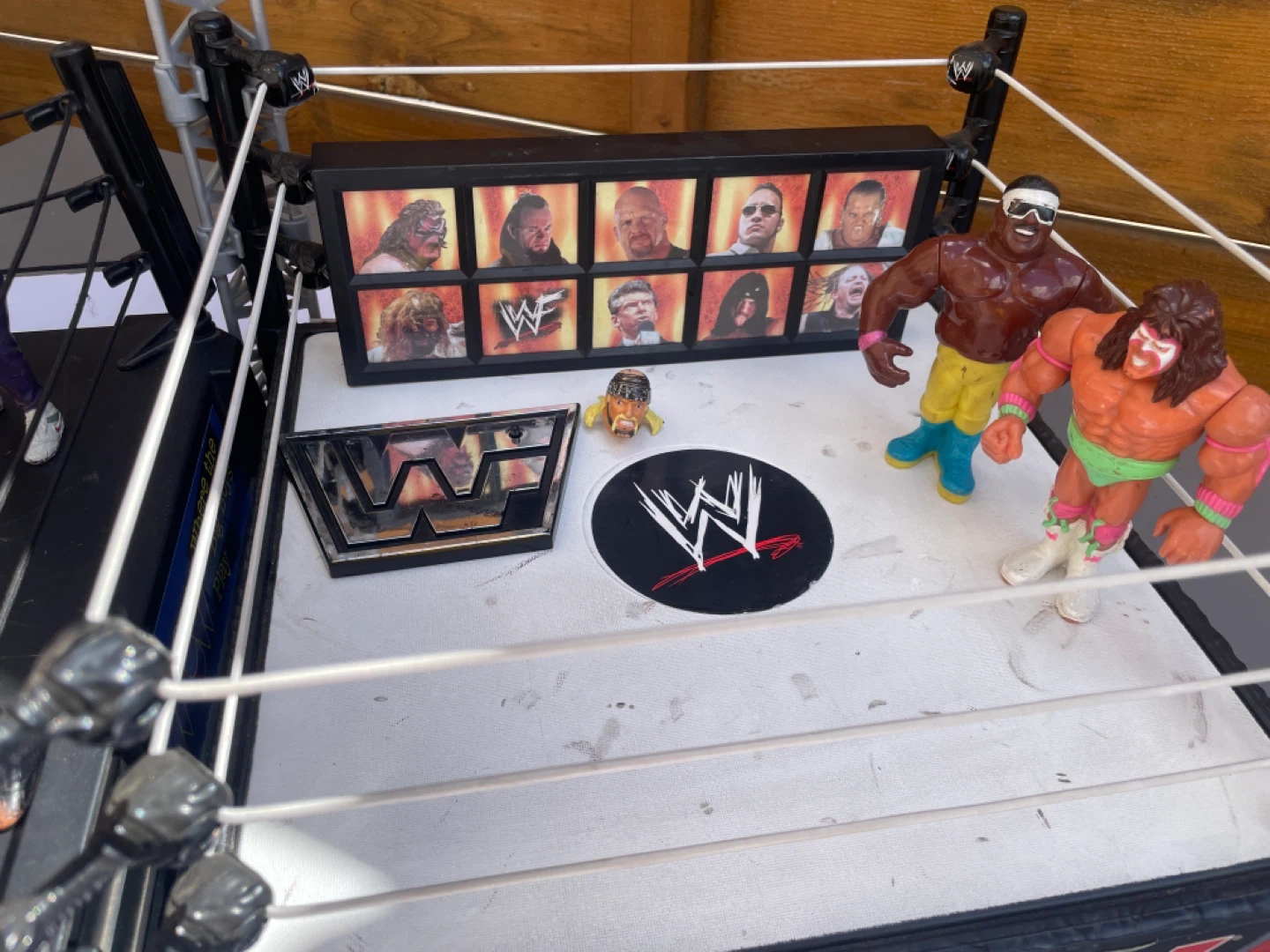Wrestling rings and wrestlers - photo 3