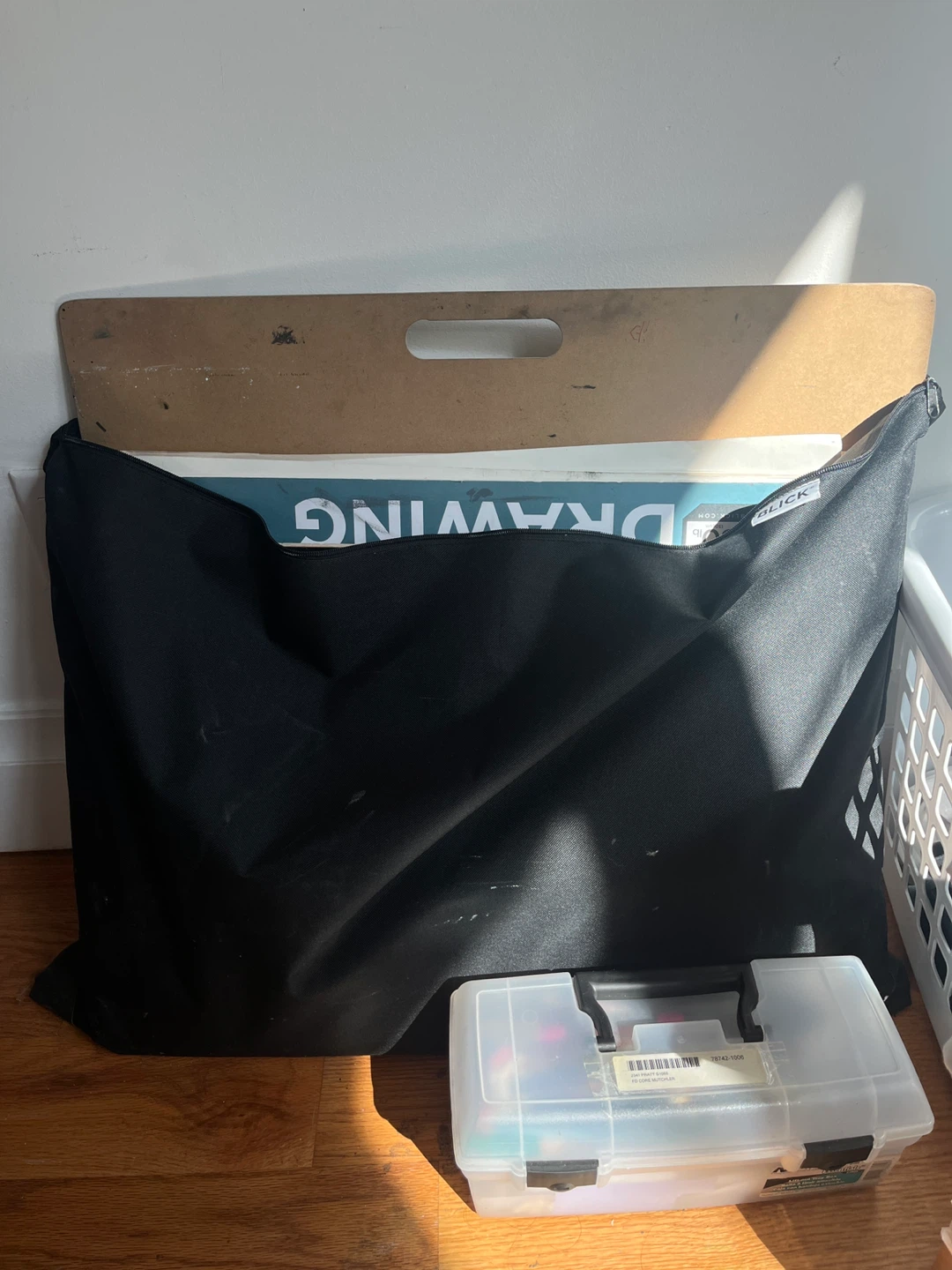 Portfolio + Drawing Board + Paper + Art Box