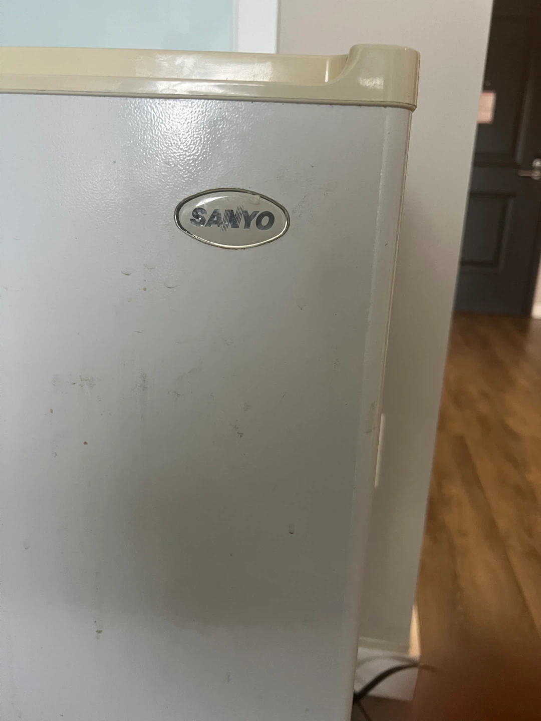 Sanyo Mini Fridge