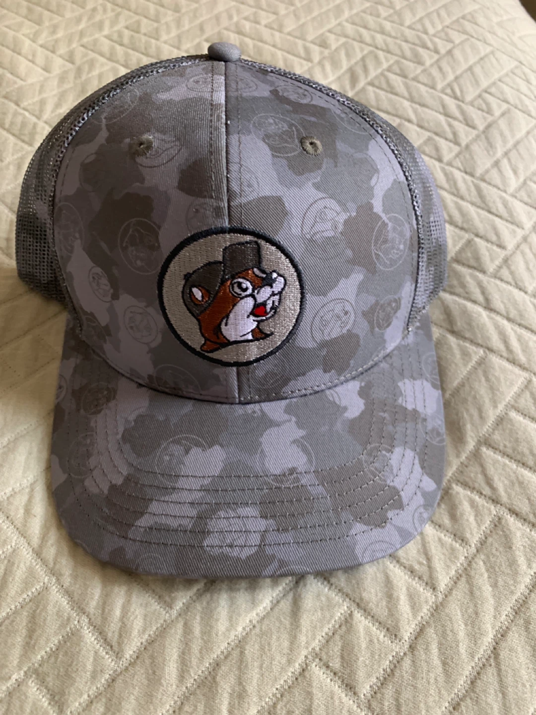 Buc-ee's Camo Mesh Snapback Hat