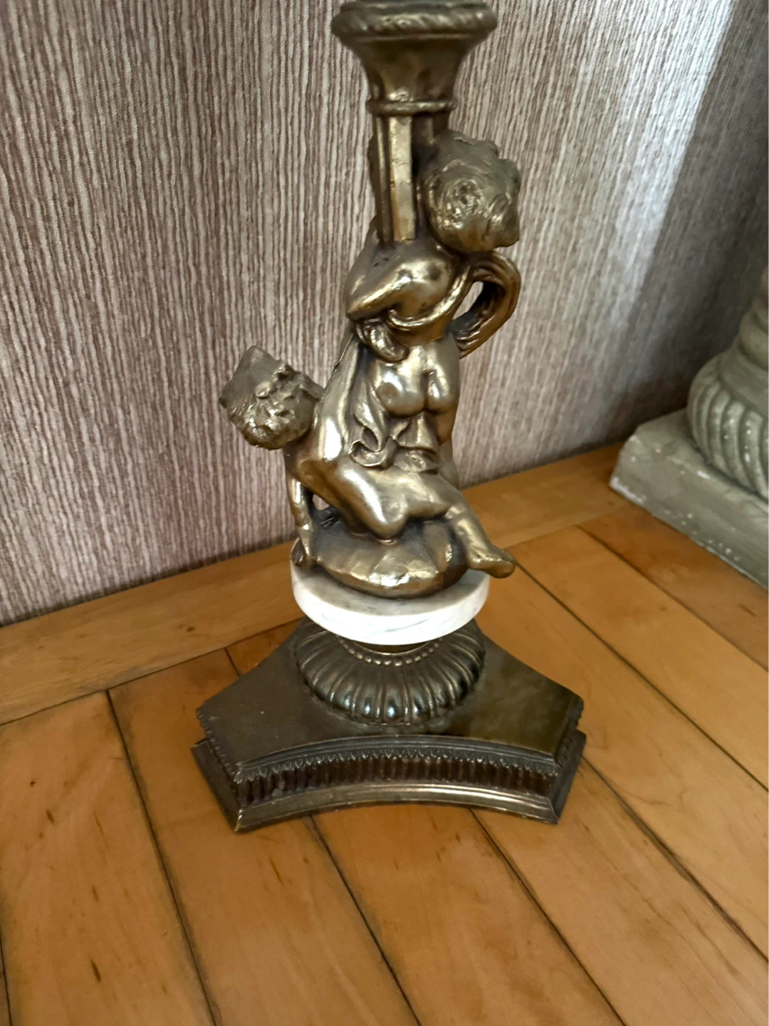 Italian Antique Crystal stand with Cherub Statue - photo 3
