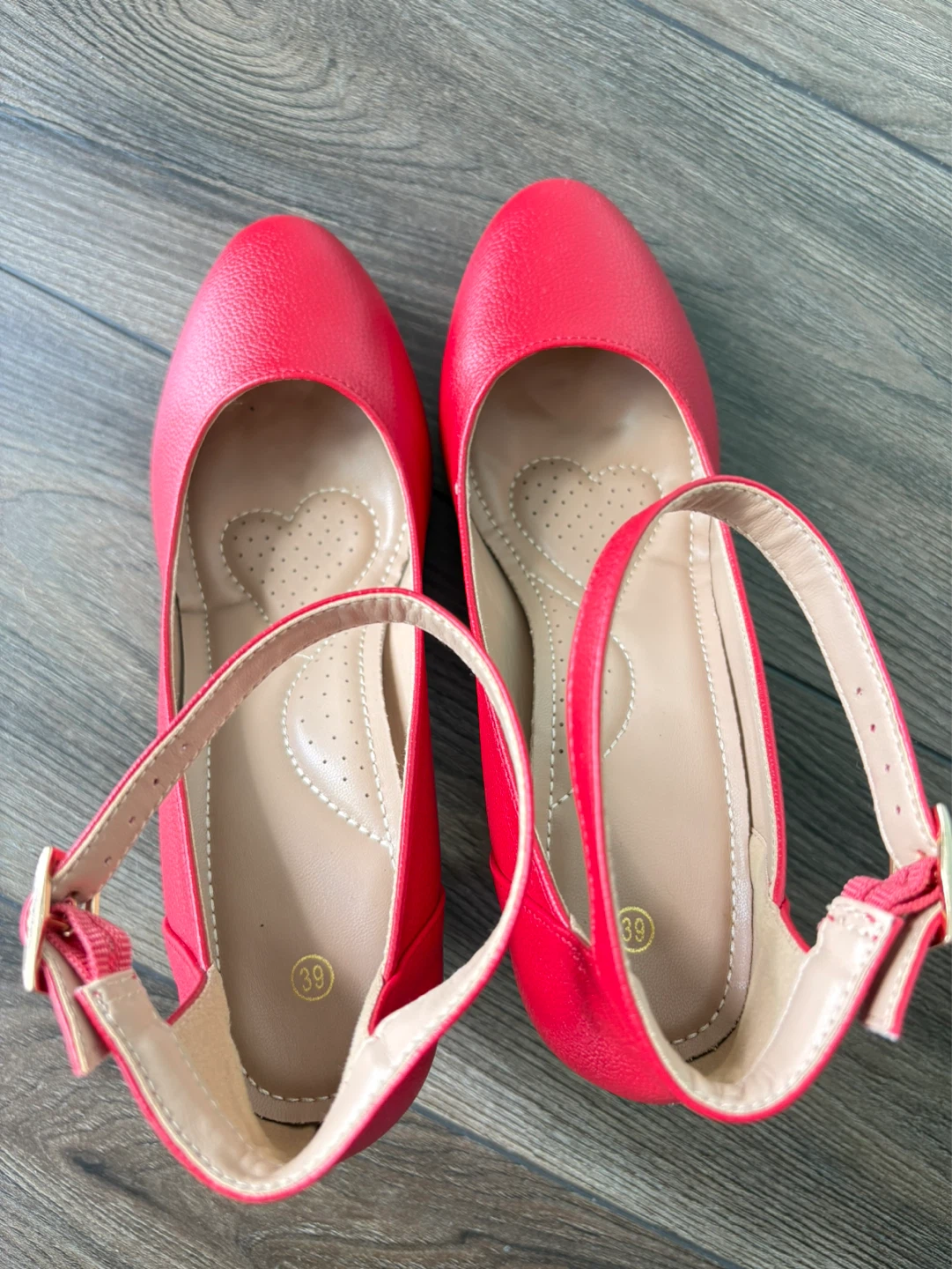 Red Round Toe Heels with Ankle Strap Vintage - photo 5