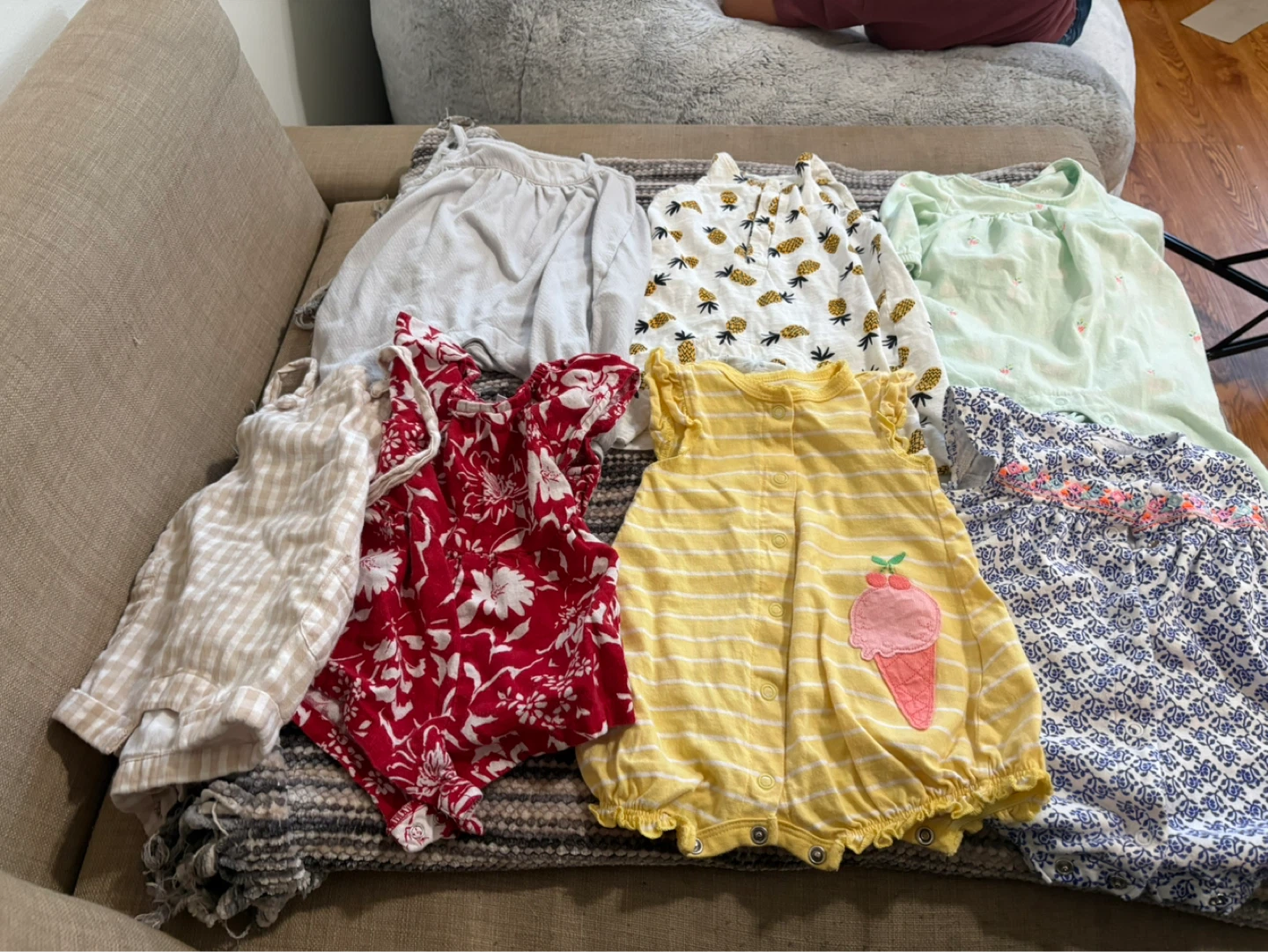 Baby Girl romper/Overalls 0-3 - photo 2