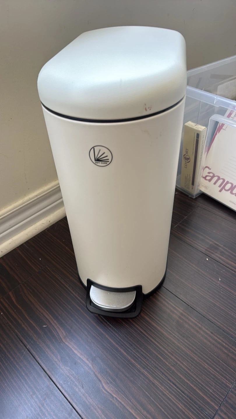 White Step Can Trash Can