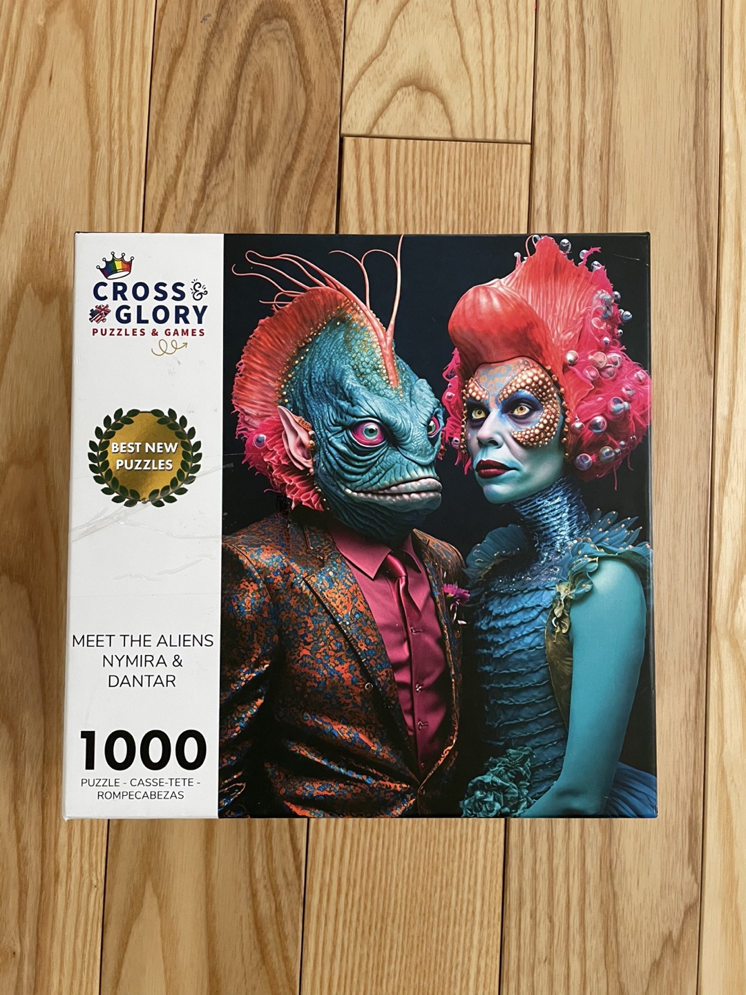Cross & Glory 1000 Piece Puzzle: Meet the Aliens Nymira & Dantar