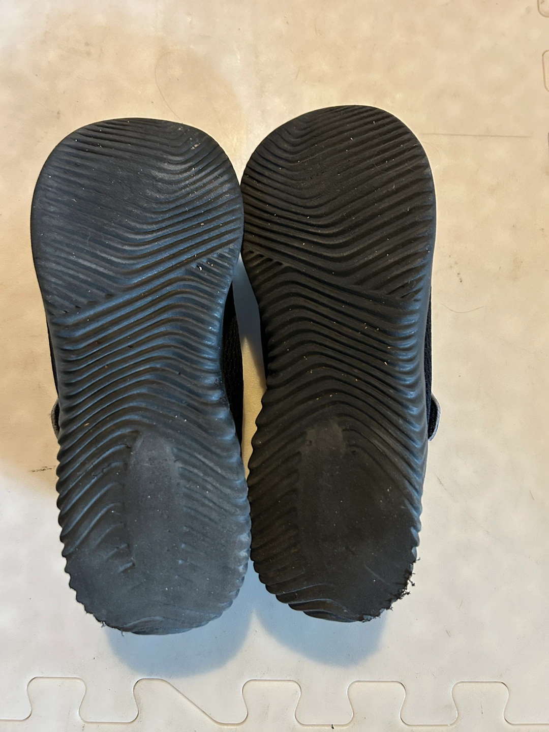 Dream Pairs Black Sneakers US Size 6 - photo 3