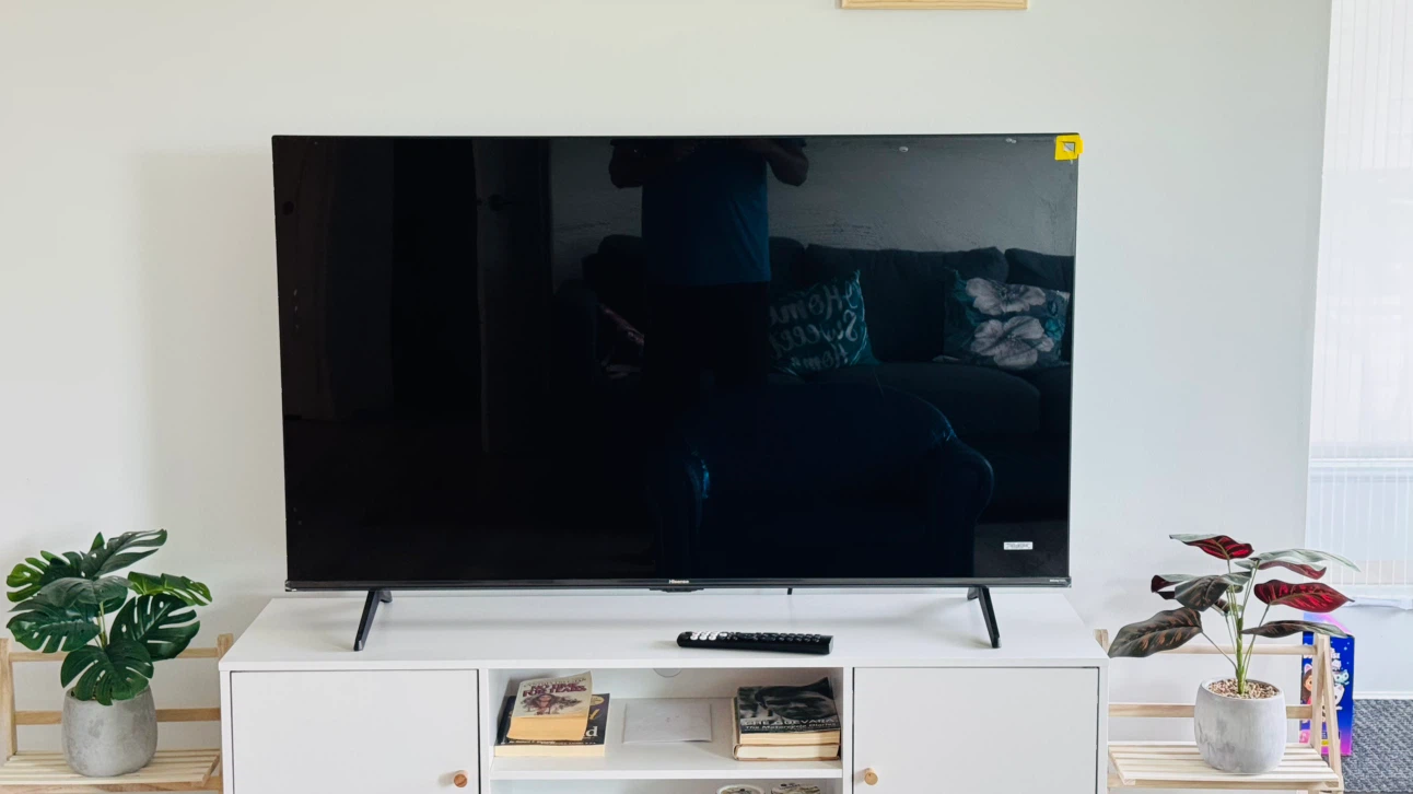 📺 Hisense 50” Smart TV – Like New Condition - photo 2