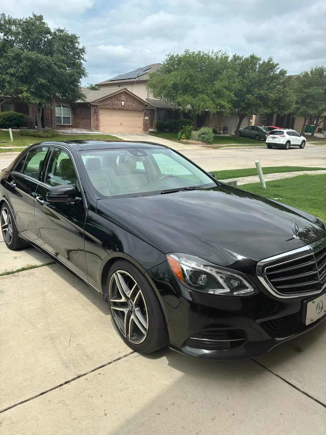 Exceptionally well maintained  Mercedes-Benz E250 BlueTEC Diesel