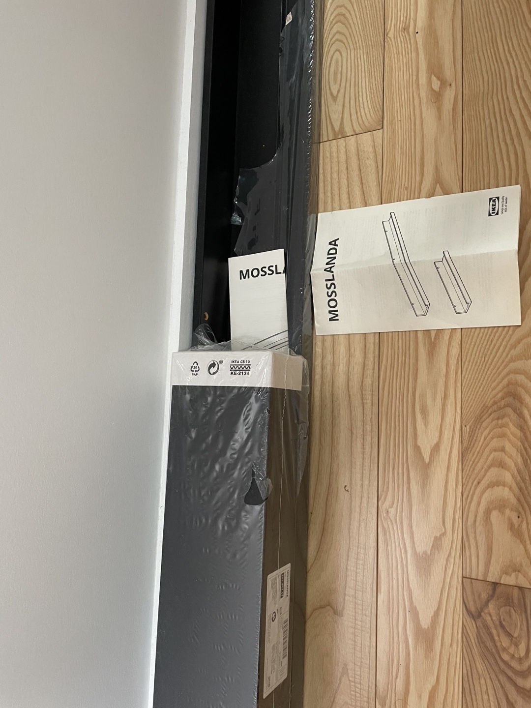 🆕Two IKEA MOSSLANDA Picture Ledge Shelves - photo 2