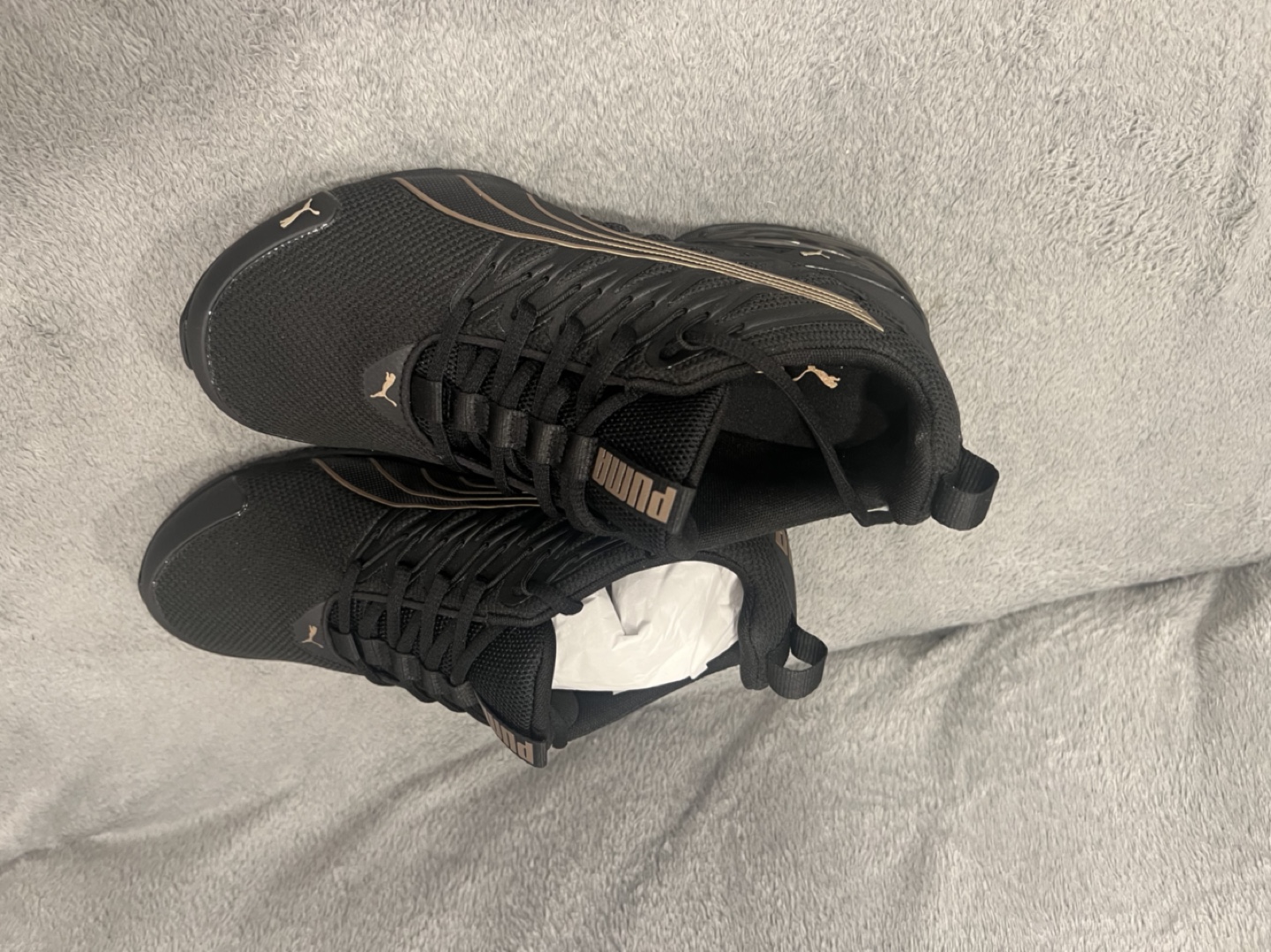 Puma Women's Softfoam Sneakers - Black & Gold 7.5 size - photo 2