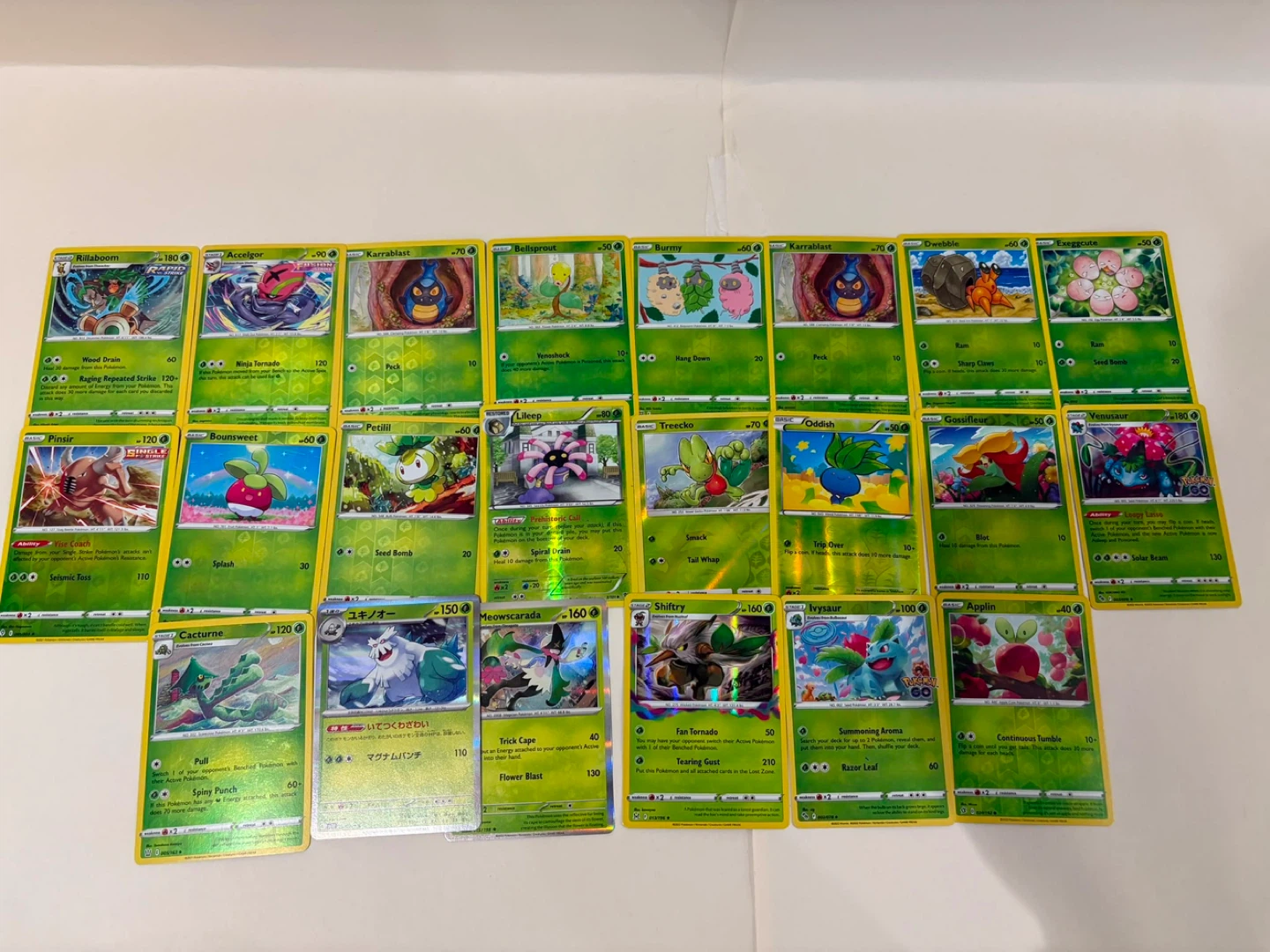 Random Pokemon holographic/ reverse holographic cards - photo 5