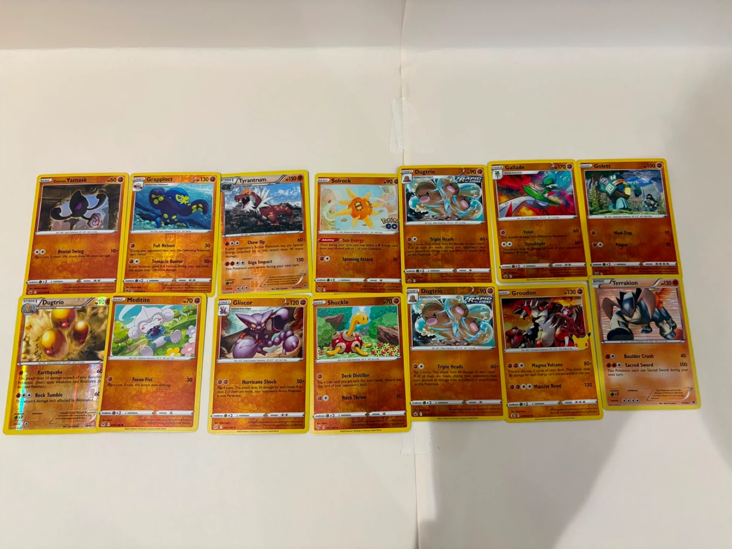 Random Pokemon holographic/ reverse holographic cards - photo 3