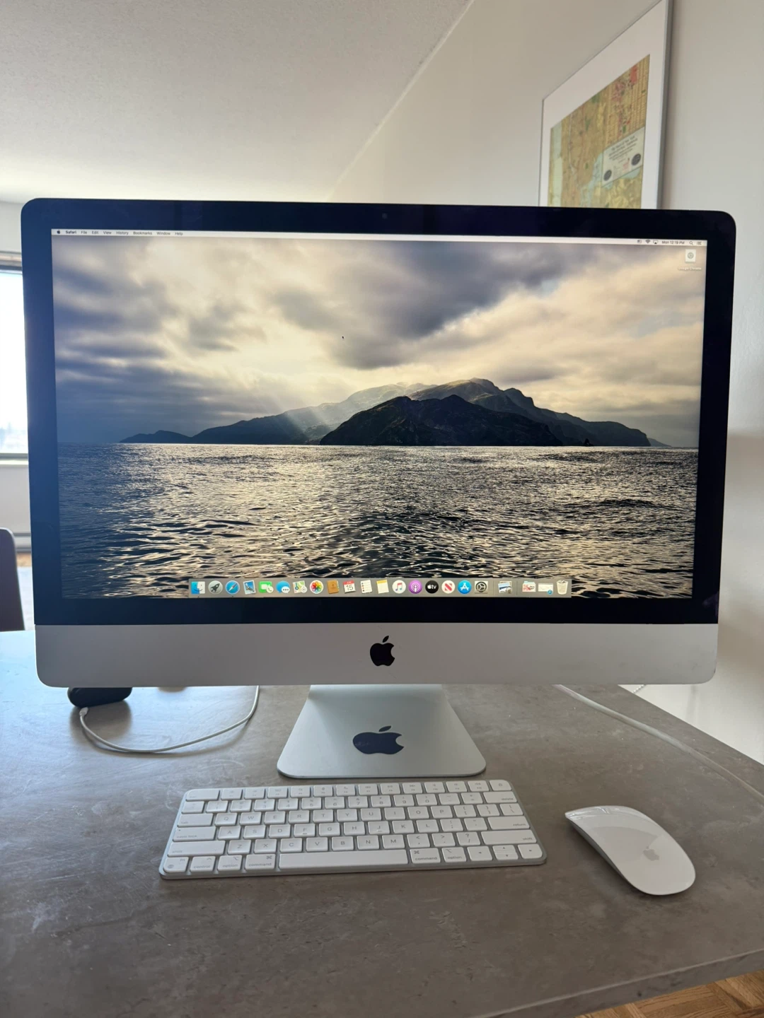 Apple iMac 27-inch Desktop Computer