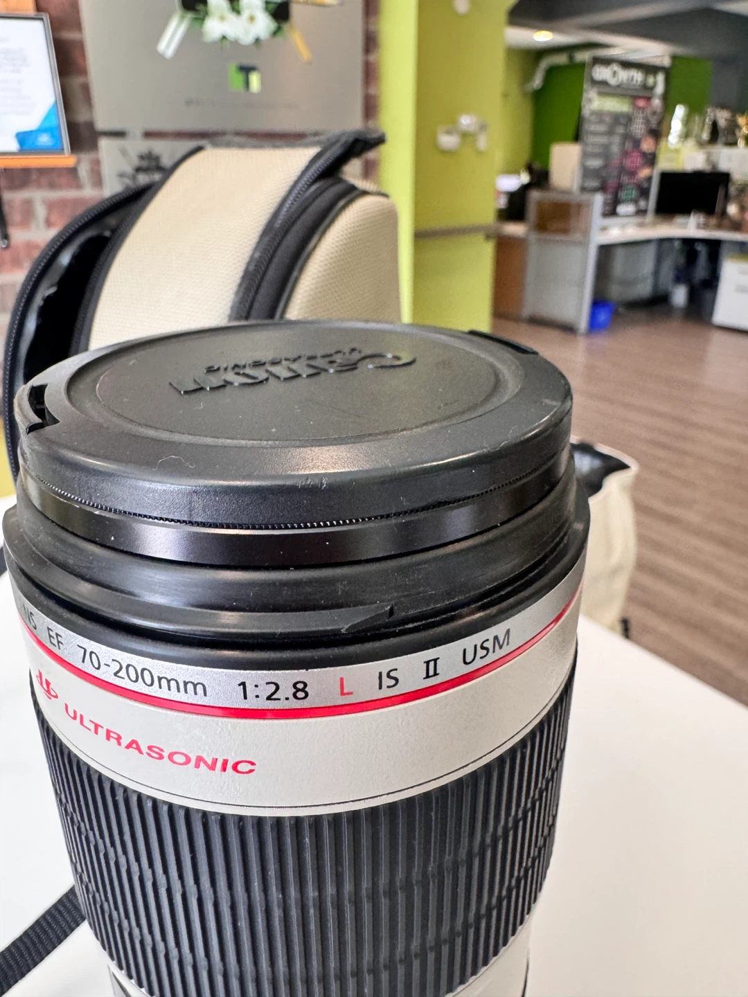 Canon EF 70-200mm f/2.8 L IS II USM Lens - photo 2