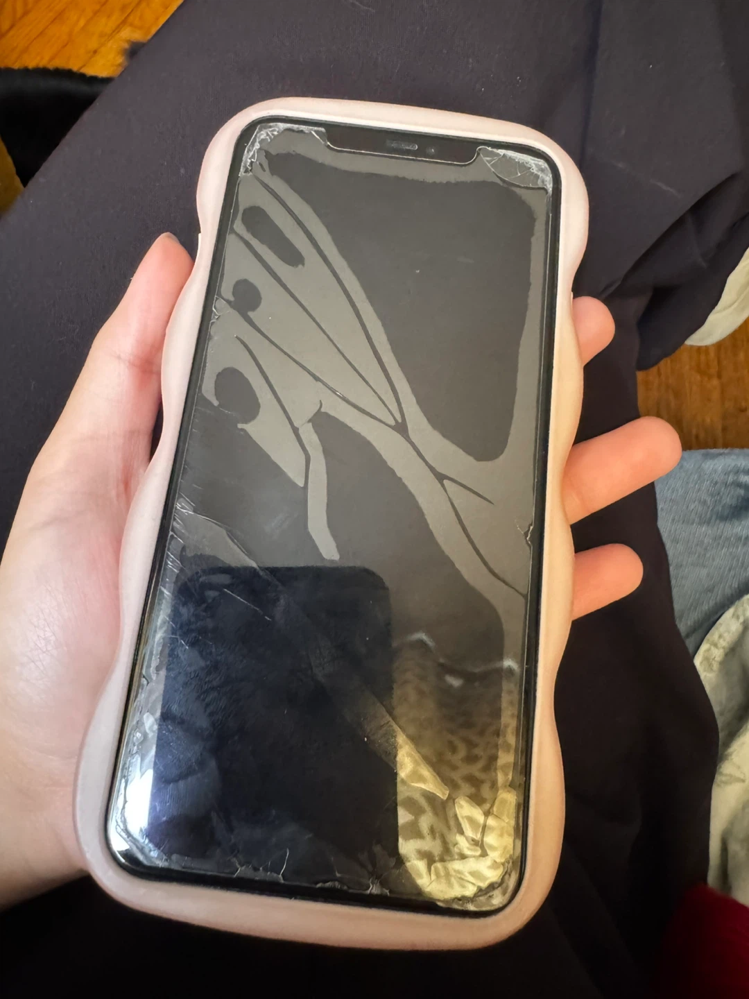 iPhone 11 Pro Max in excellent condition - photo 4