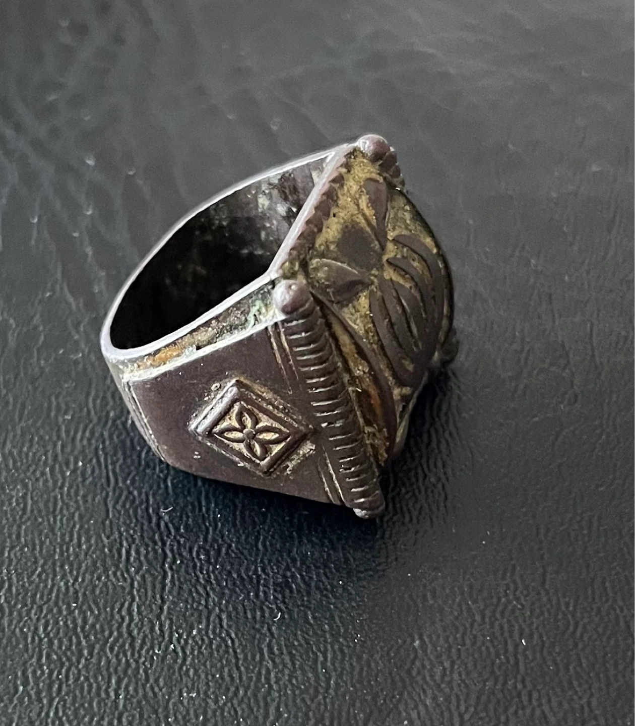 Authentic Sikh empire Raja Ranjeet Sing Time Ring for sell - photo 4