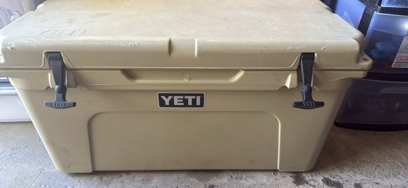 YETI Cooler Tundra 65