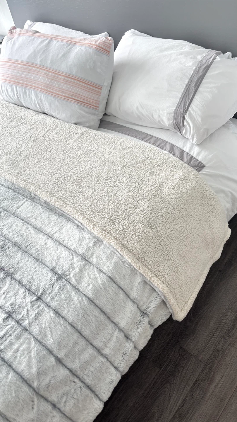 Queen Bed + Mattress - photo 3