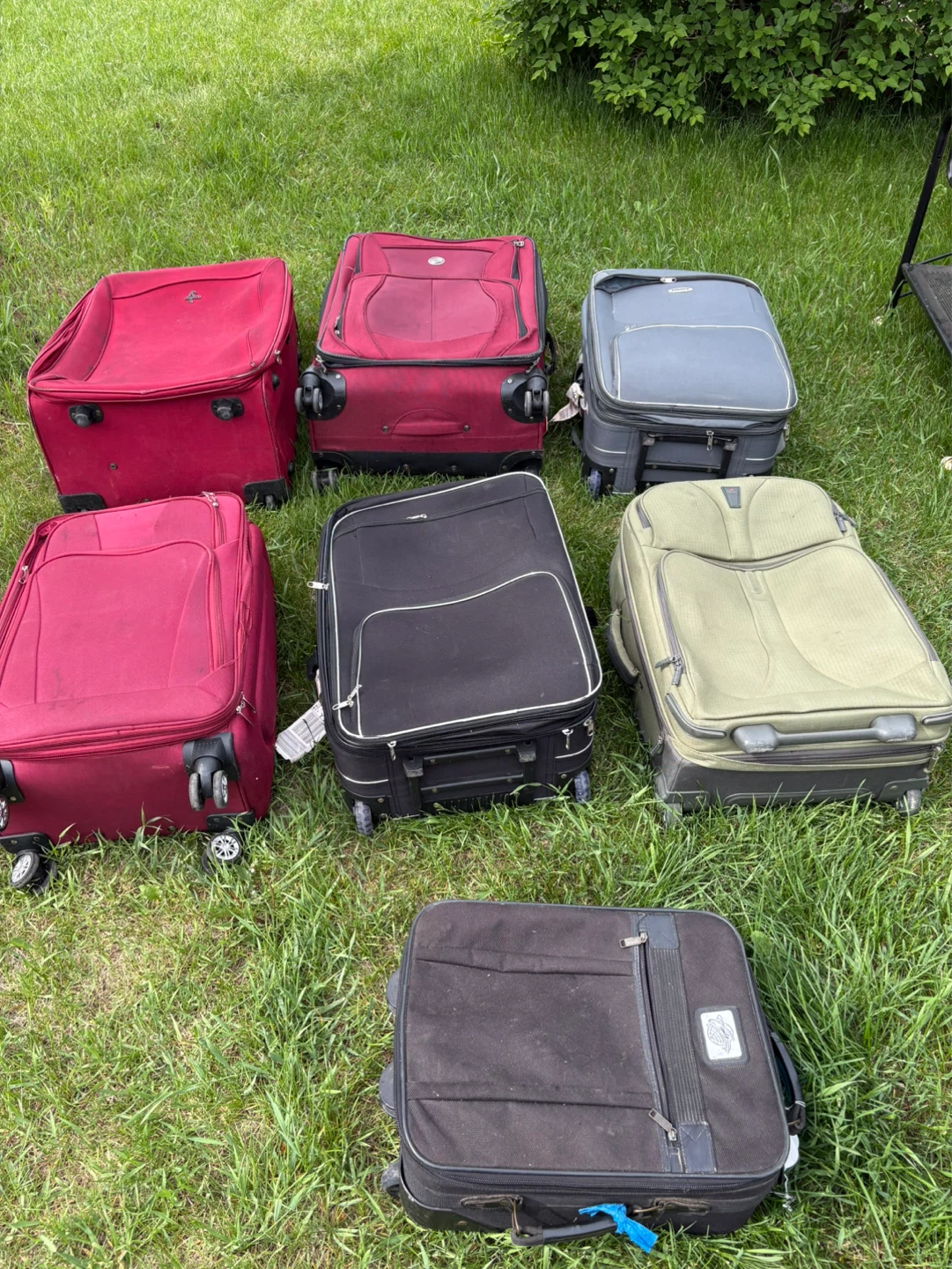 Lot of 6 Various Luggage Suitcases - photo 2