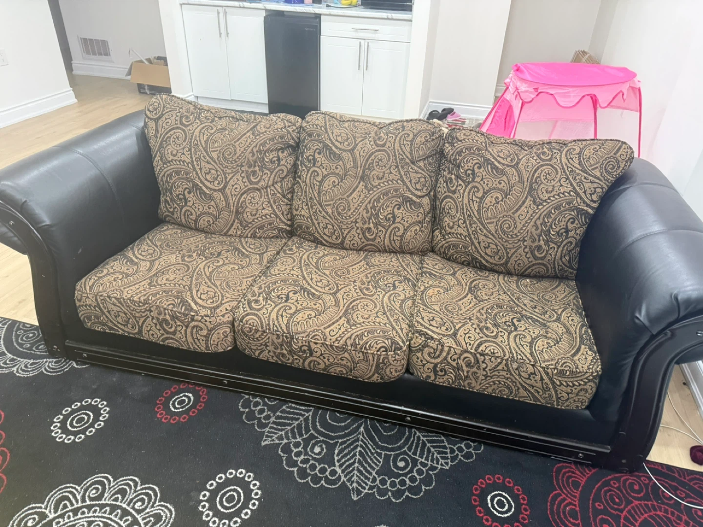 Paisley Print Sofa - photo 5