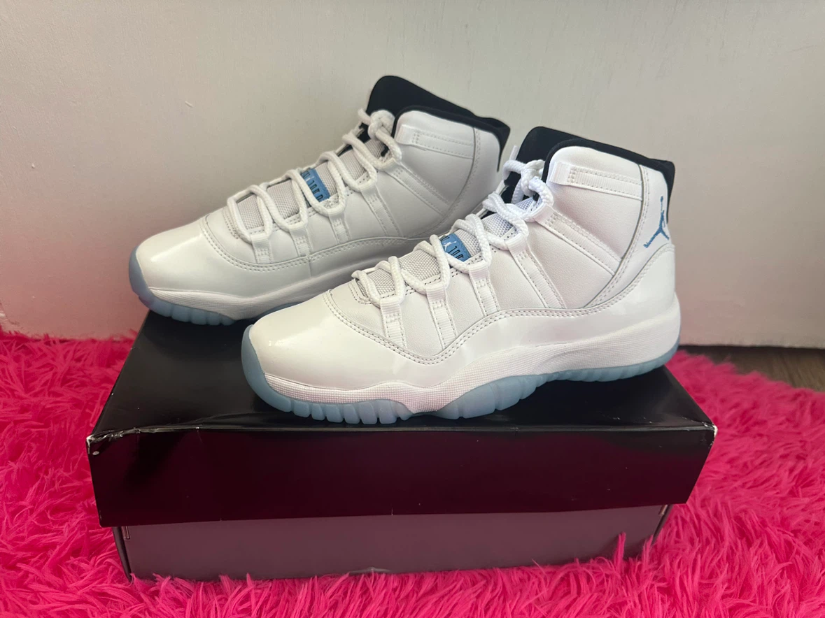 Air Jordan 11 Retro Cool Grey