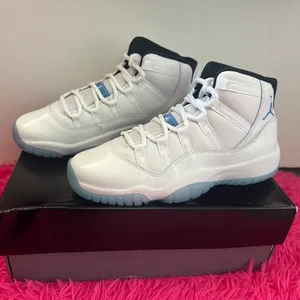 Air Jordan 11 Retro Cool Grey