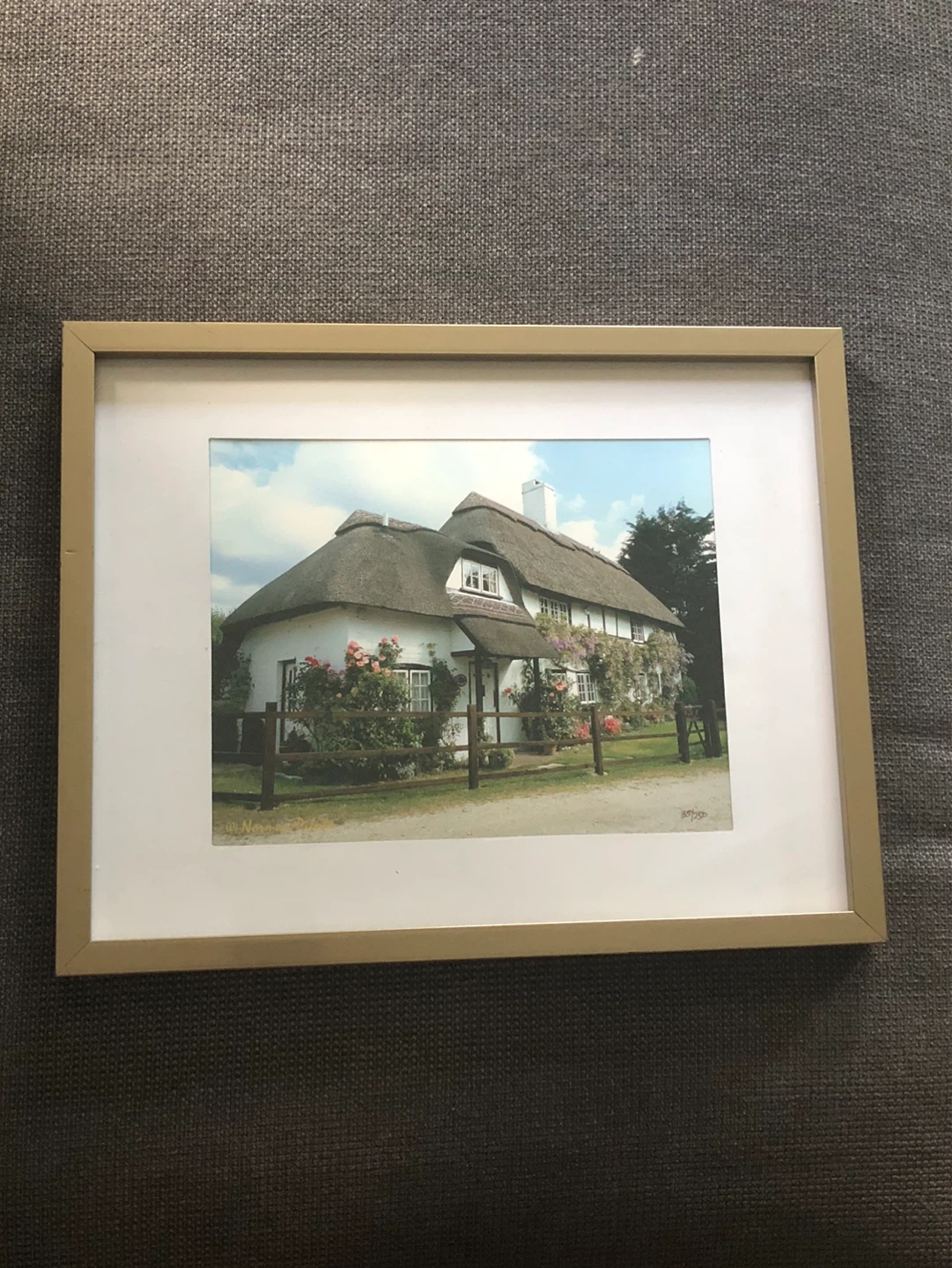 Framed Photo Print - Thatched Cottage