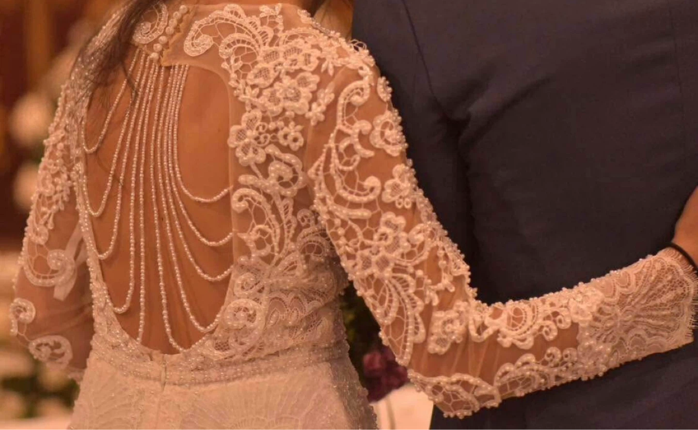 Amazing opportunity - Beautiful Lace Wedding Dress (Negotiable!) - photo 5