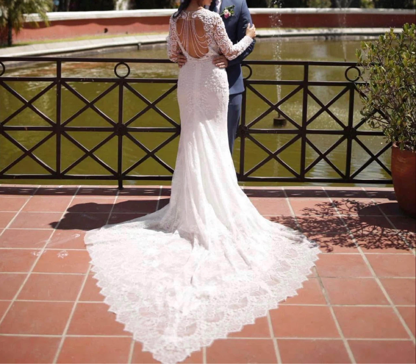 Amazing opportunity - Beautiful Lace Wedding Dress (Negotiable!) - photo 4