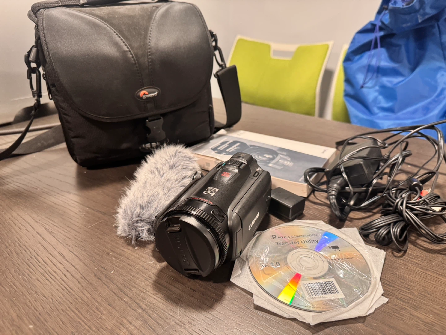 Canon VIXIA HF G10 HD Camcorder with accessories