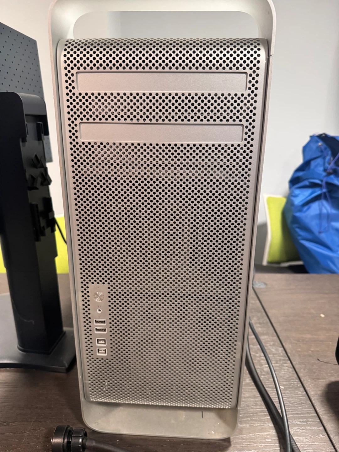 Apple Mac Pro (Mid 2010) Desktop Computer