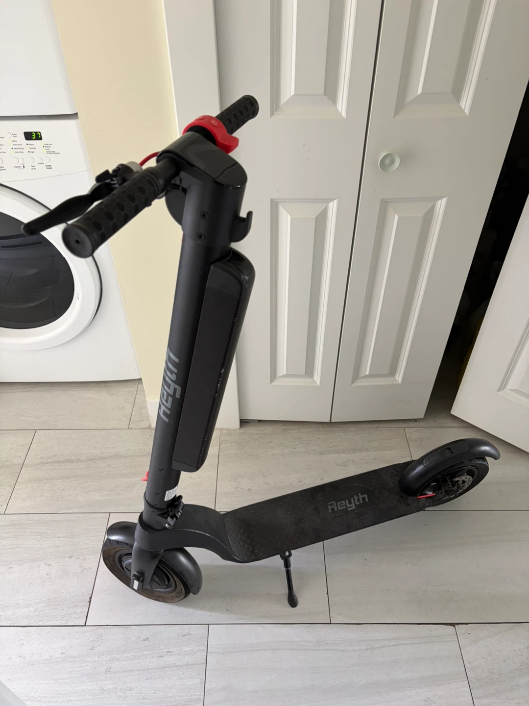 Reuth Electric Scooter