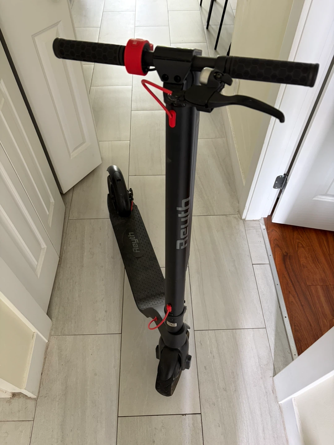 Reuth Electric Scooter - photo 2