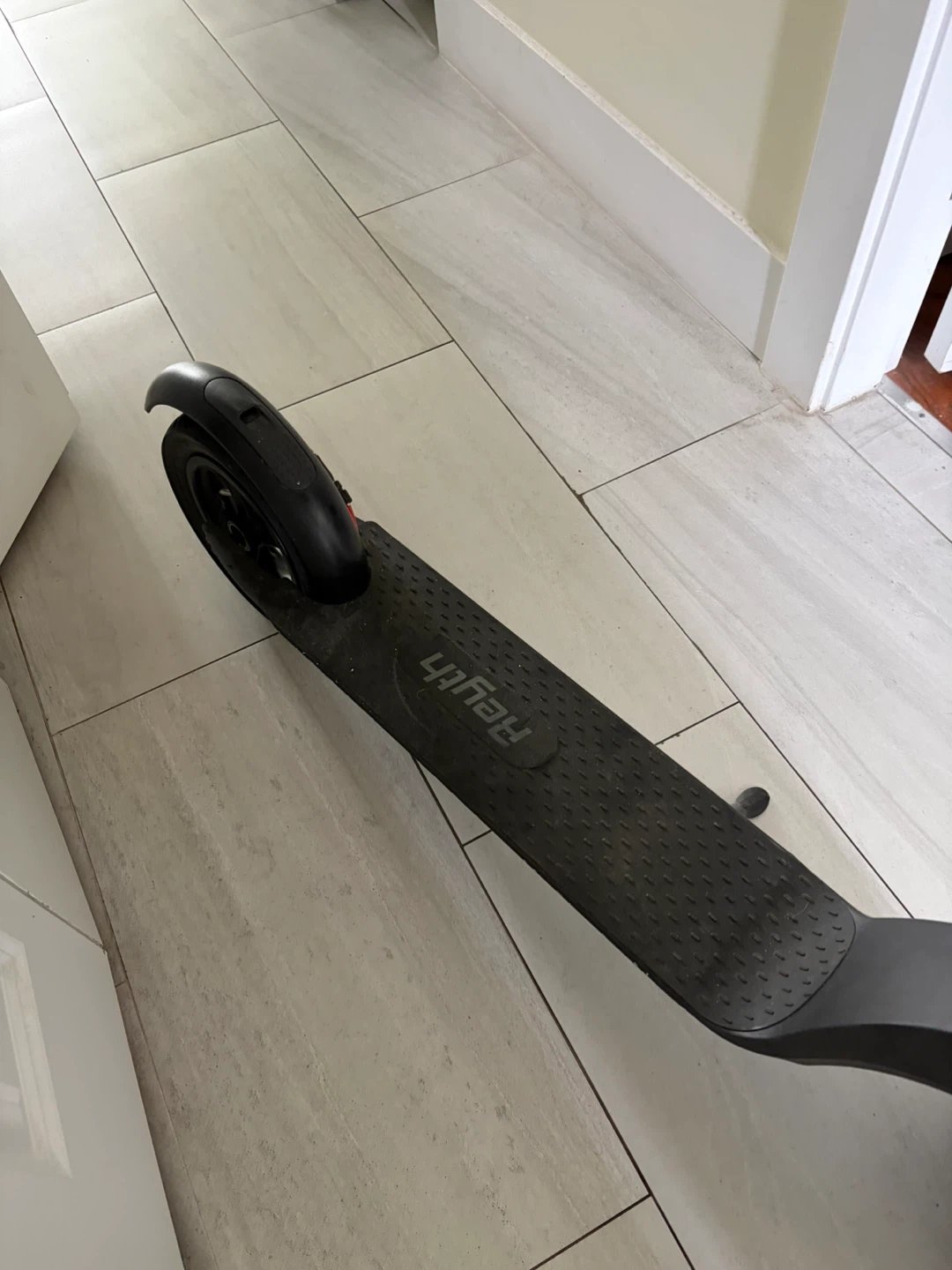 Reuth Electric Scooter - photo 3