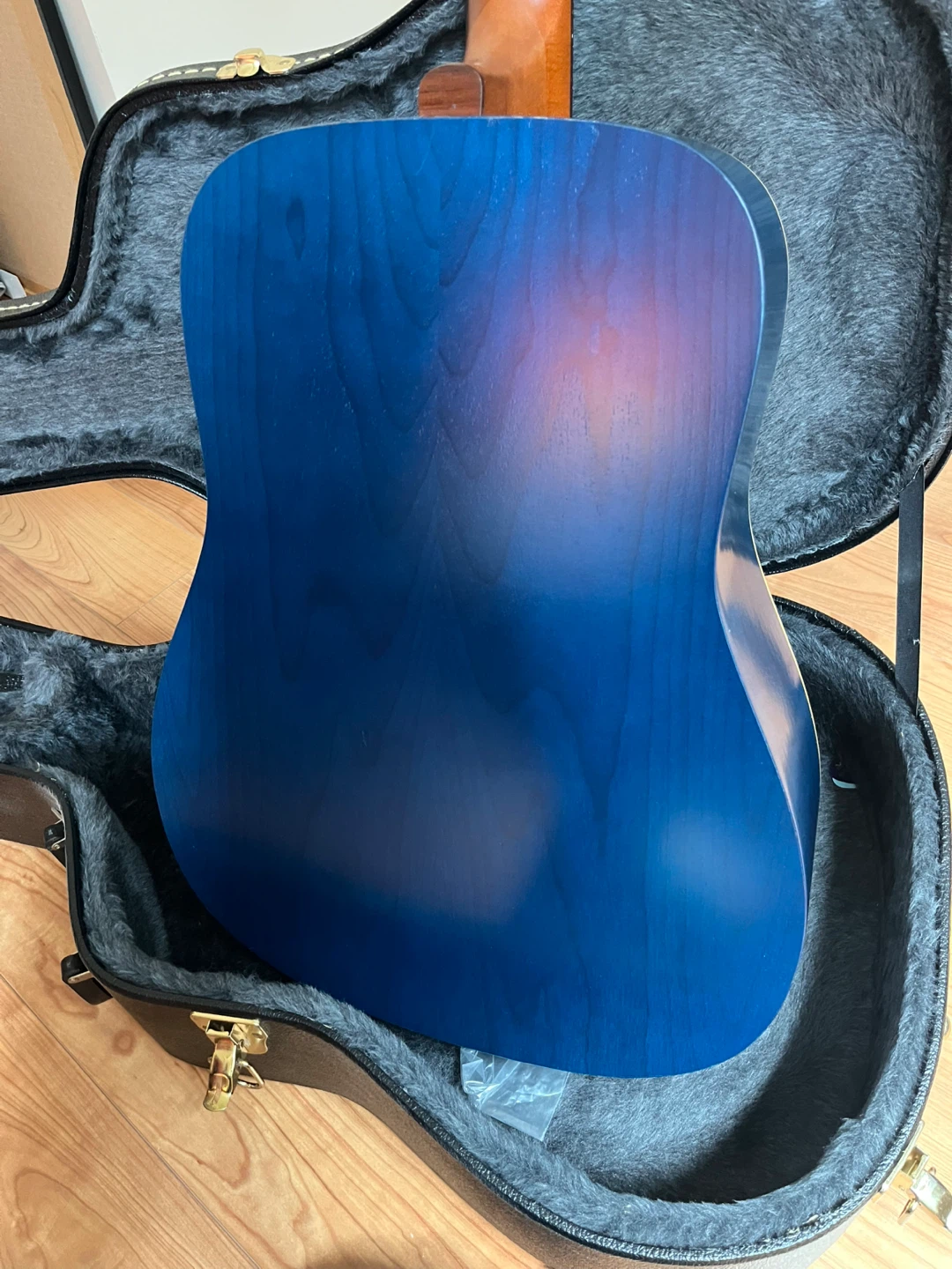 Art and Lutherie acoustic guitar with hard shell case - photo 4