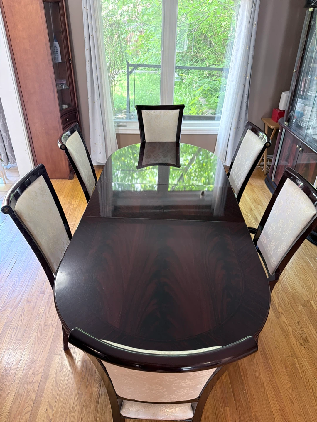 Oval Dining Table with 6 Chairs